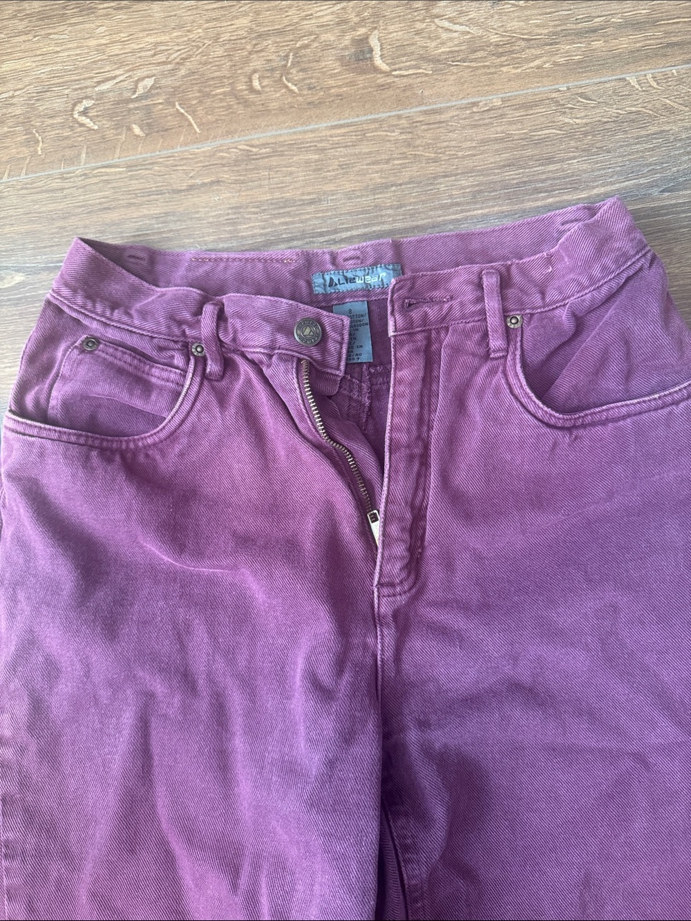 Women's Straight Leg Jeans in Plum Purple